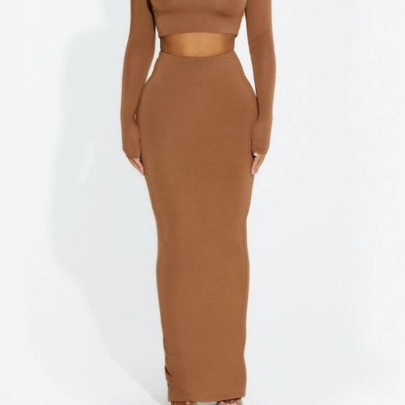 Naked Wardrobe Bossy Fit Maxi Skirt in Brown Sugar size M - Picture 1 of 6